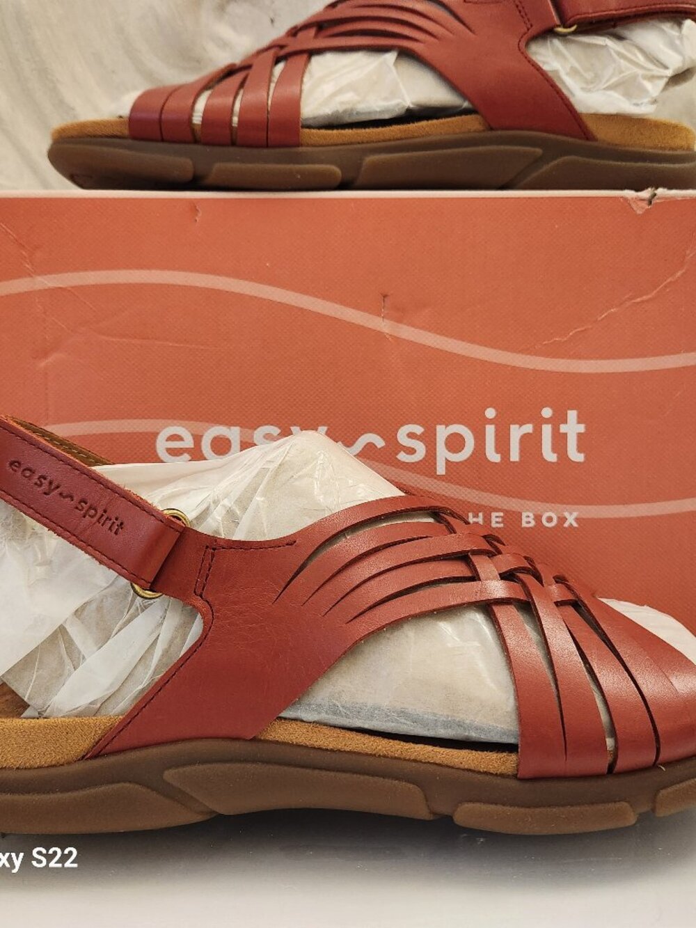 Easy Spirit "Mar" Leather Sandals. NIB. Size 9 Wide